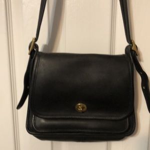 COACH Black crossbody or shoulder bag midsize EUC